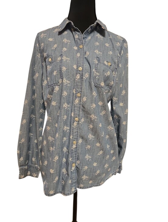 Old Navy Tops - Old Navy Chambray Button-Up Shirt in Light Blue with White Floral M